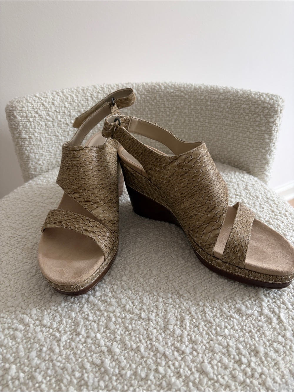 AEROSOLES Woven Tan Slingback Wedge Sandals